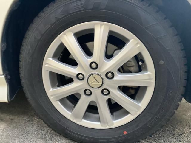 TOYOTA ISIS 2012 Image 31