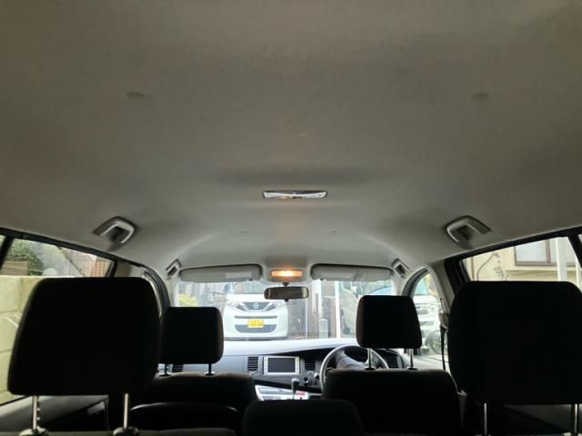 TOYOTA ISIS 2012 Image 31