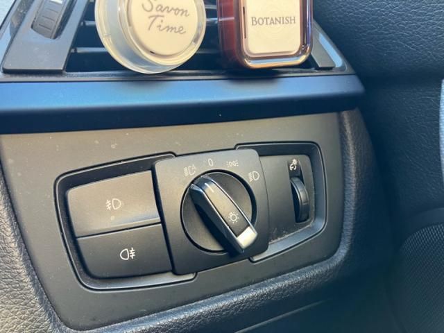 BMW 3SERIES SEDAN 2013 Image 31