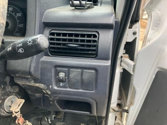 SUBARU SAMBAR TRUCK 4WD 2010 Image 31