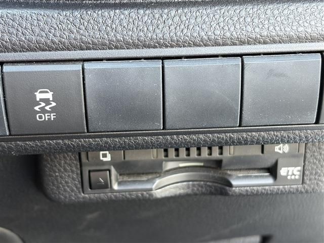 TOYOTA COROLLA SPORT HYBRID 2019 Image 31