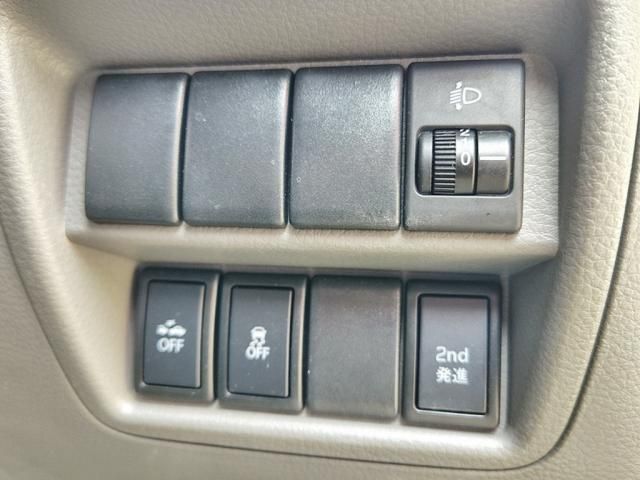 NISSAN NV100 CLIPPER 2018 Image 31