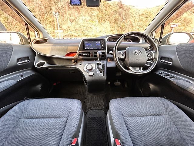 TOYOTA SIENTA 2017 Image 31