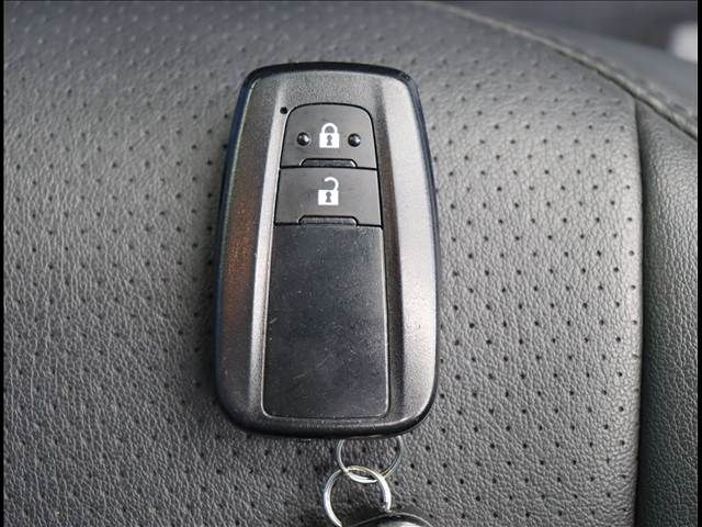 TOYOTA PRIUS 2020 Image 31