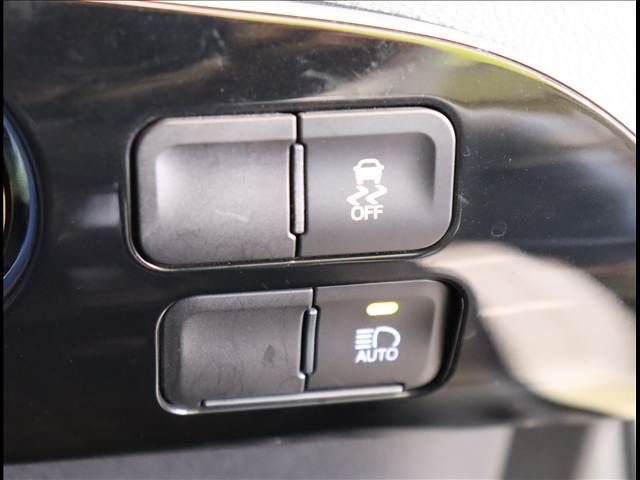 TOYOTA PRIUS 2020 Image 31