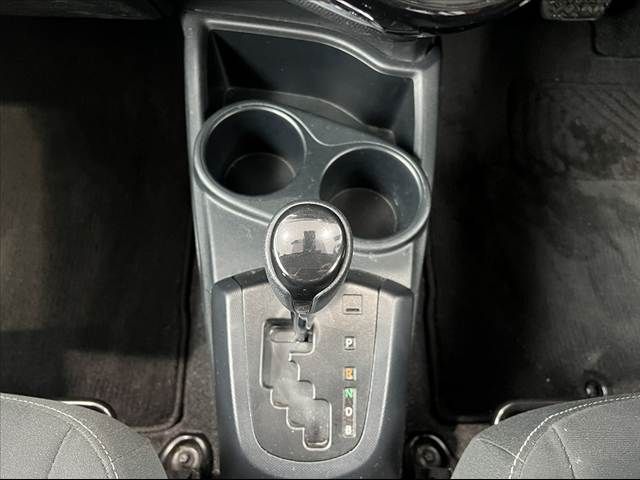 TOYOTA AQUA 2019 Image 31