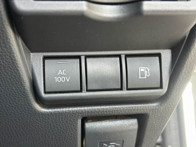 TOYOTA PRIUS 2023 Image 31