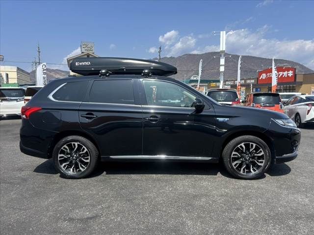 MITSUBISHI OUTLANDER PHEV 2017 Image 31