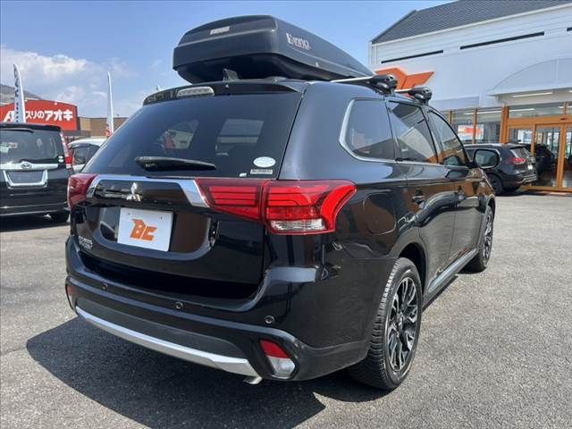 MITSUBISHI OUTLANDER PHEV 2017 Image 31