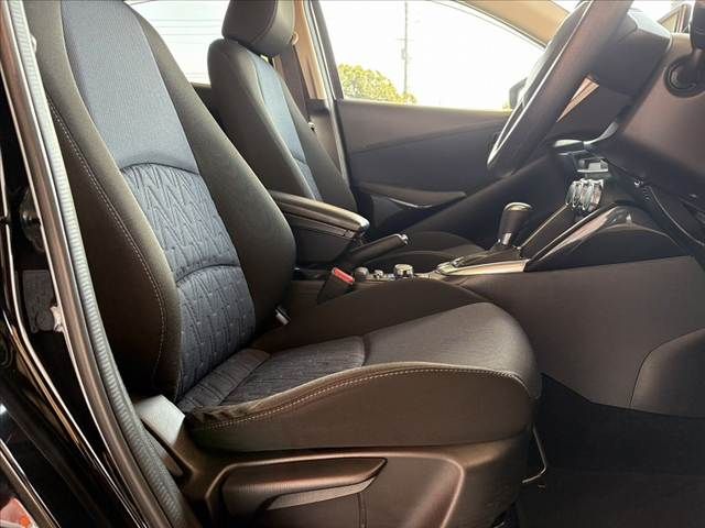 MAZDA DEMIO 2015 Image 31