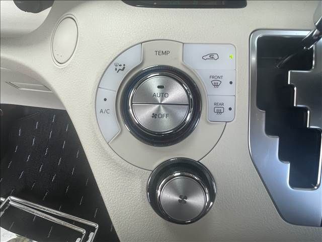 TOYOTA SIENTA 2017 Image 31