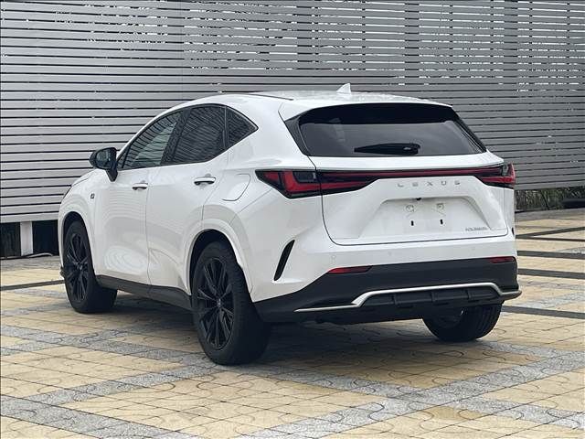 TOYOTA LEXUS NX350H 2023 Image 31