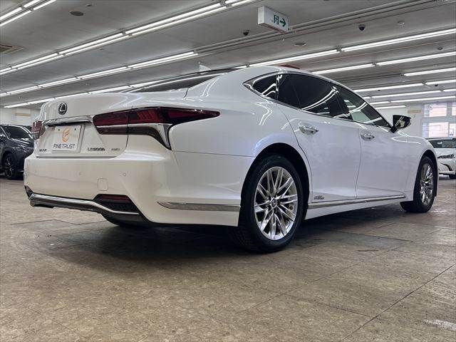 TOYOTA LEXUS LS500H 4WD 2017 Image 31