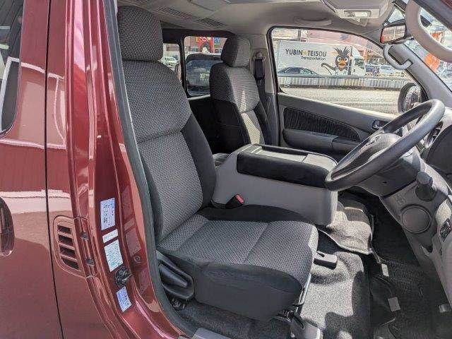 NISSAN NV350 CARAVAN 2019 Image 31