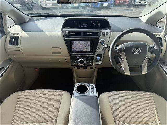 TOYOTA PRIUS ALPHA 2019 Image 31