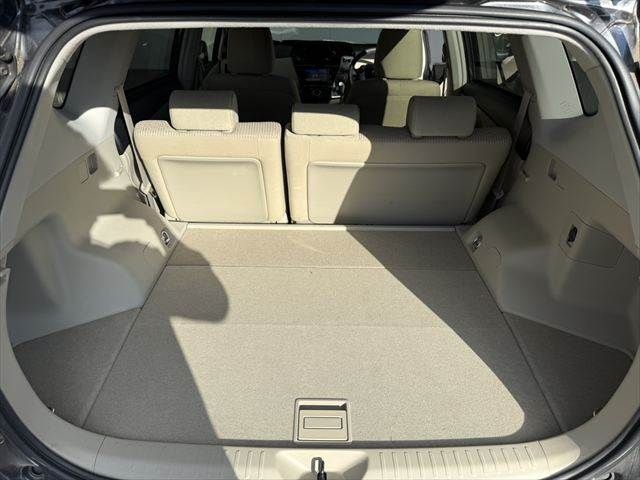 TOYOTA PRIUS ALPHA 2019 Image 31