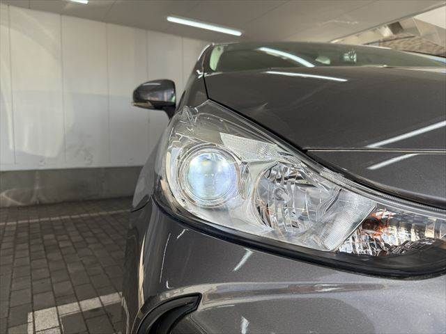 TOYOTA PRIUS ALPHA 2019 Image 31