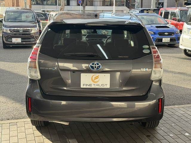 TOYOTA PRIUS ALPHA 2019 Image 31