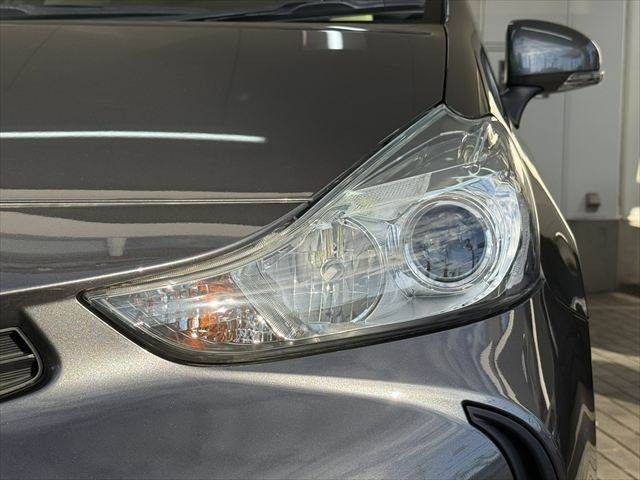 TOYOTA PRIUS ALPHA 2019 Image 31