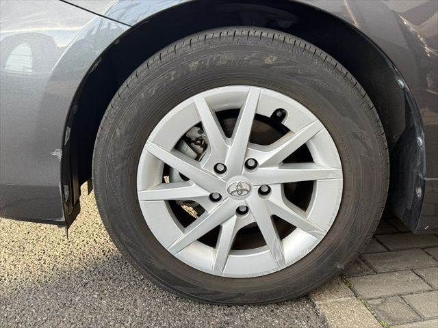 TOYOTA PRIUS ALPHA 2019 Image 31