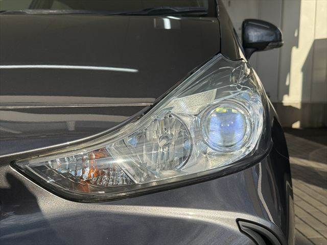 TOYOTA PRIUS ALPHA 2019 Image 31