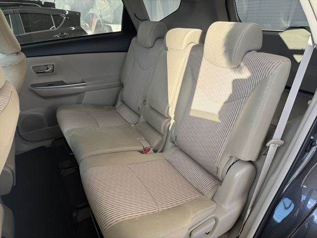 TOYOTA PRIUS ALPHA 2019 Image 31