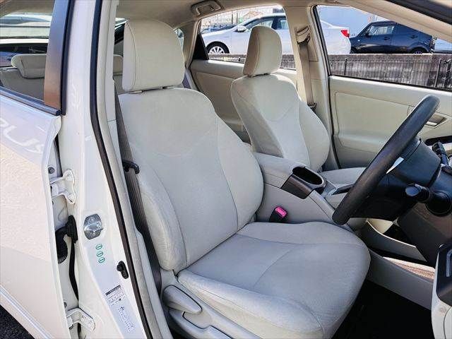 TOYOTA PRIUS 2012 Image 31