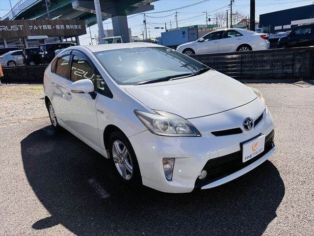 TOYOTA PRIUS 2012 Image 31