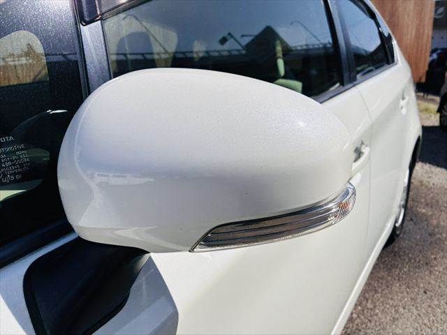 TOYOTA PRIUS 2012 Image 31