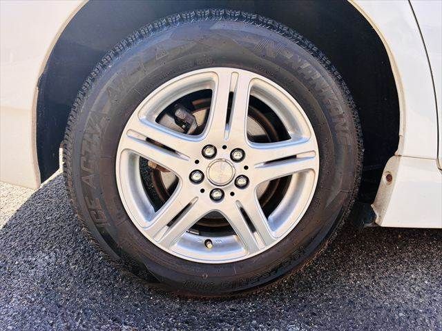 TOYOTA PRIUS 2012 Image 31