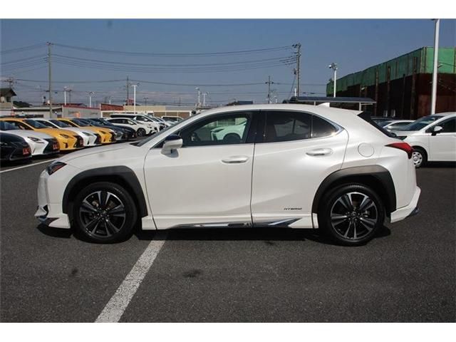 TOYOTA LEXUS UX250H 2021 Image 31