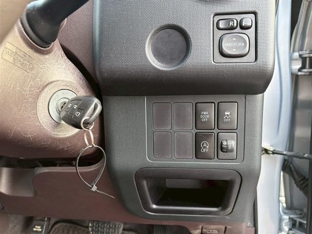 TOYOTA PORTE 2015 Image 31