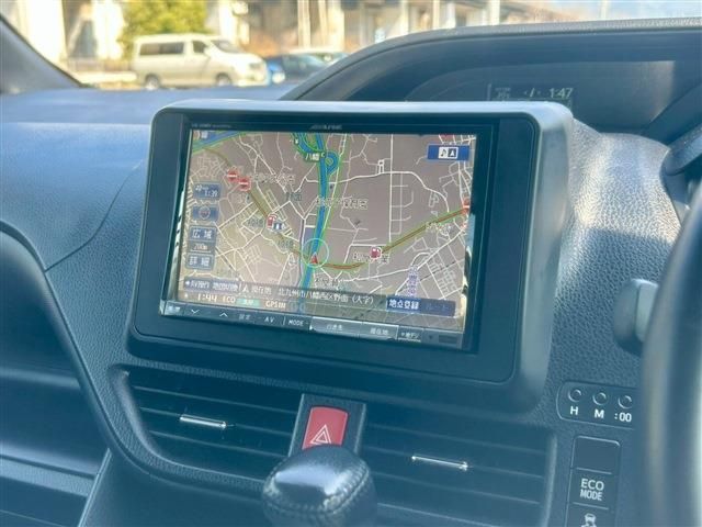 TOYOTA VOXY 2014 Image 31