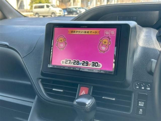 TOYOTA VOXY 2014 Image 31