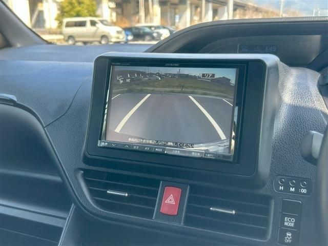 TOYOTA VOXY 2014 Image 31