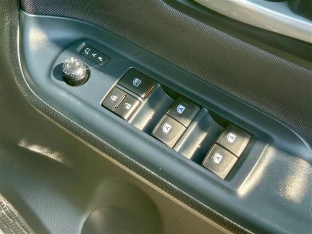 TOYOTA VOXY 2014 Image 31