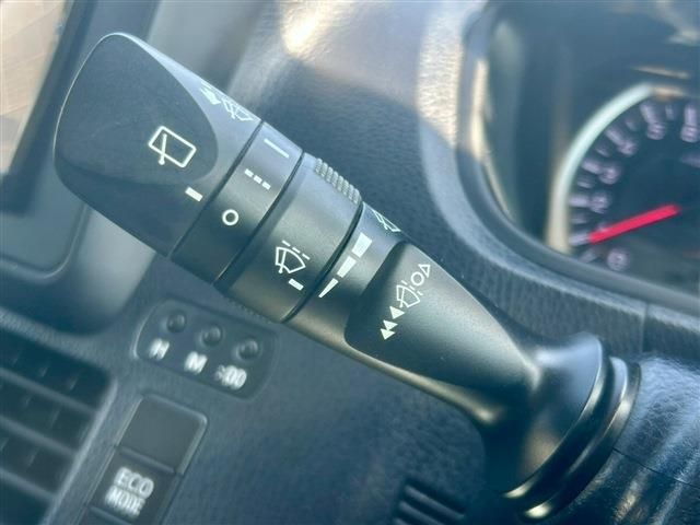 TOYOTA VOXY 2014 Image 31