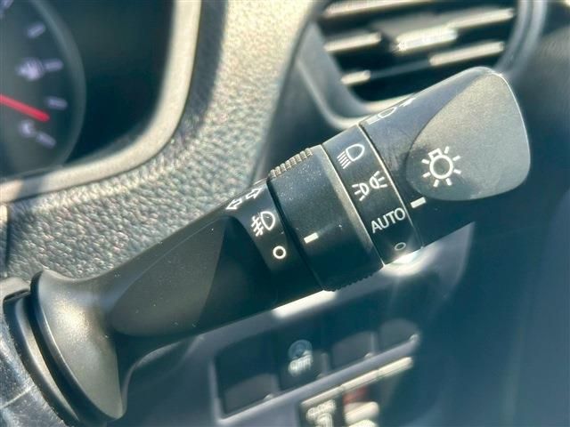 TOYOTA VOXY 2014 Image 31