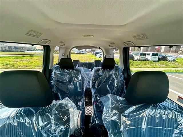 TOYOTA VOXY 2014 Image 31