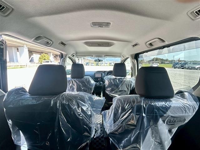 TOYOTA VOXY 2014 Image 31