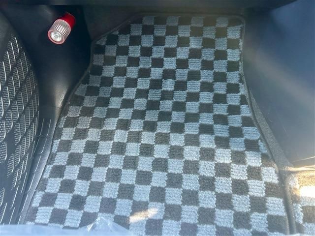 TOYOTA VOXY 2014 Image 31