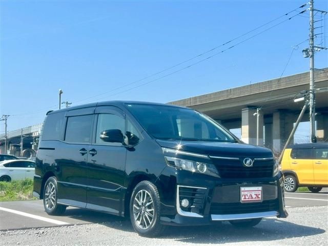 TOYOTA VOXY 2014 Image 31