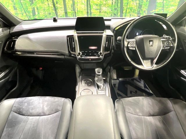 TOYOTA CROWN SEDAN HYBRID 2019 Image 31