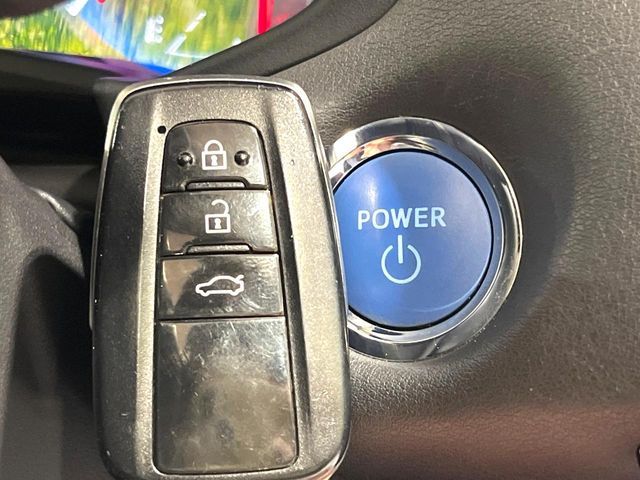 TOYOTA CROWN SEDAN HYBRID 2019 Image 31