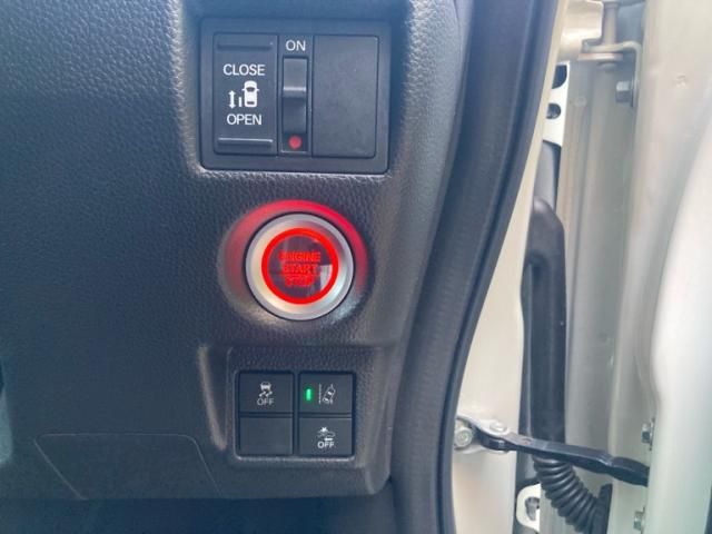 HONDA N BOX CUSTOM 2021 Image 31