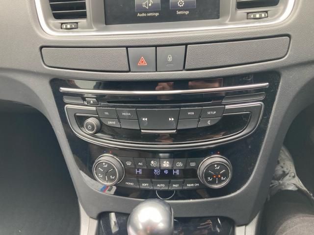 PEUGEOT 508 2016 Image 31