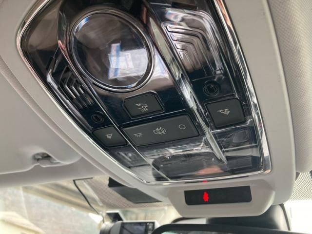 PEUGEOT 508 2016 Image 31