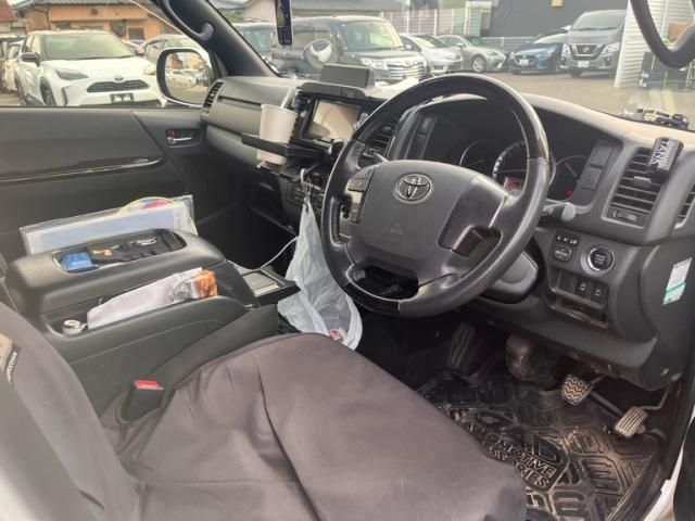 TOYOTA HIACE VAN 2WD 2018 Image 31