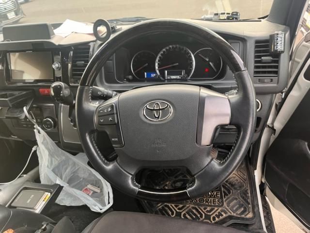 TOYOTA HIACE VAN 2WD 2018 Image 31