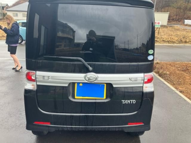 DAIHATSU TANTO CUSTOM 4WD 2011 Image 31